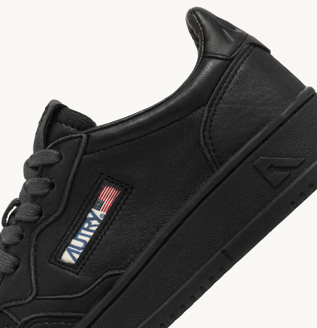 UNISEX SNEAKERS MDLST AUS NAPPALEDER FARBE METEORITE