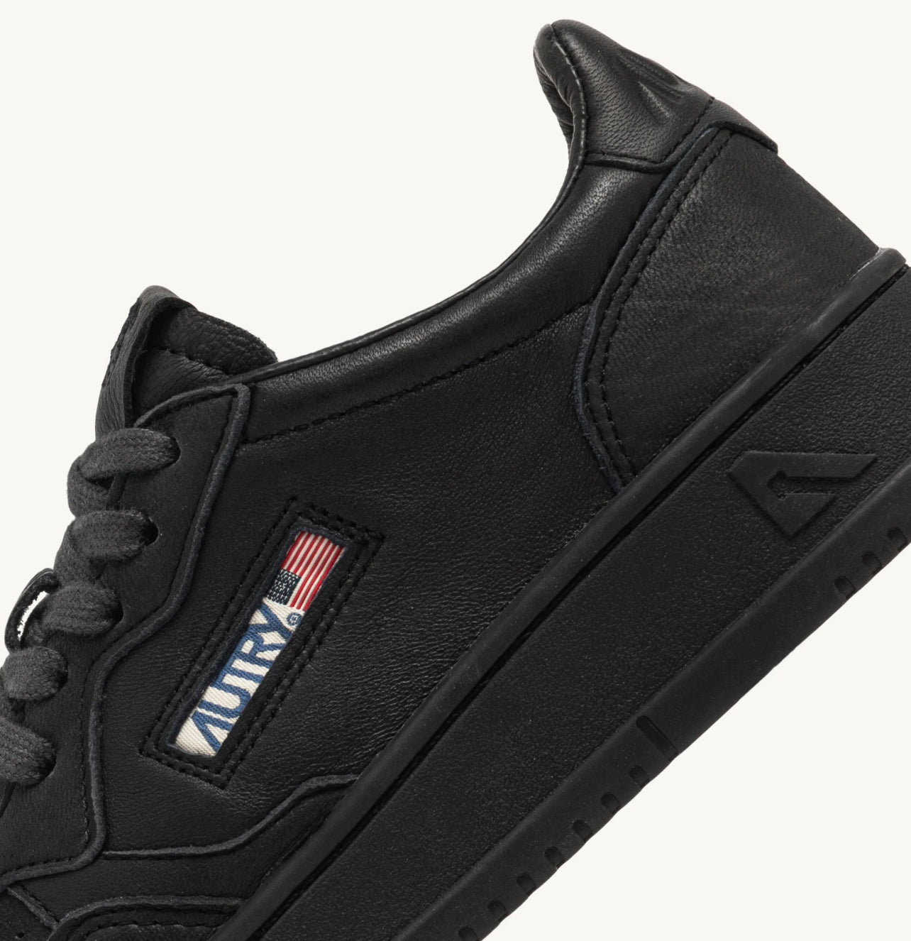 UNISEX SNEAKERS MDLST AUS NAPPALEDER FARBE METEORITE