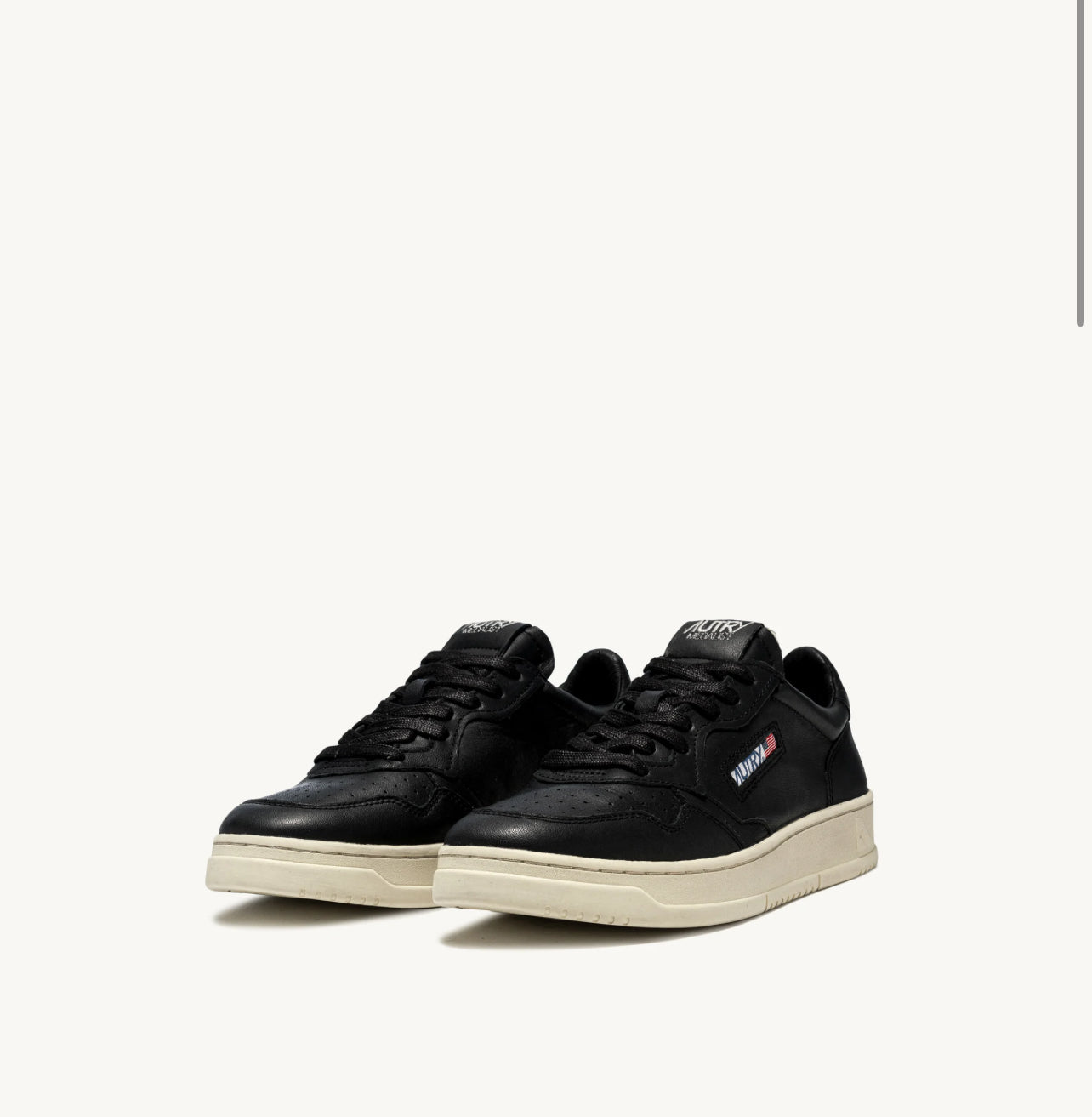 UNISEX SNEAKERS MDLST AUS SUPERWEICHEM SCHWARZEM NAPPALEDER