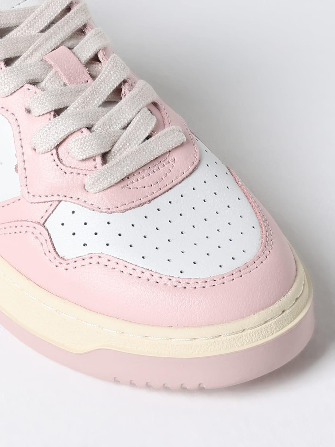 UNISEX SNEAKERS MDLST LOW BICOLOR AUS WEISSEM UND ROSA LEDER