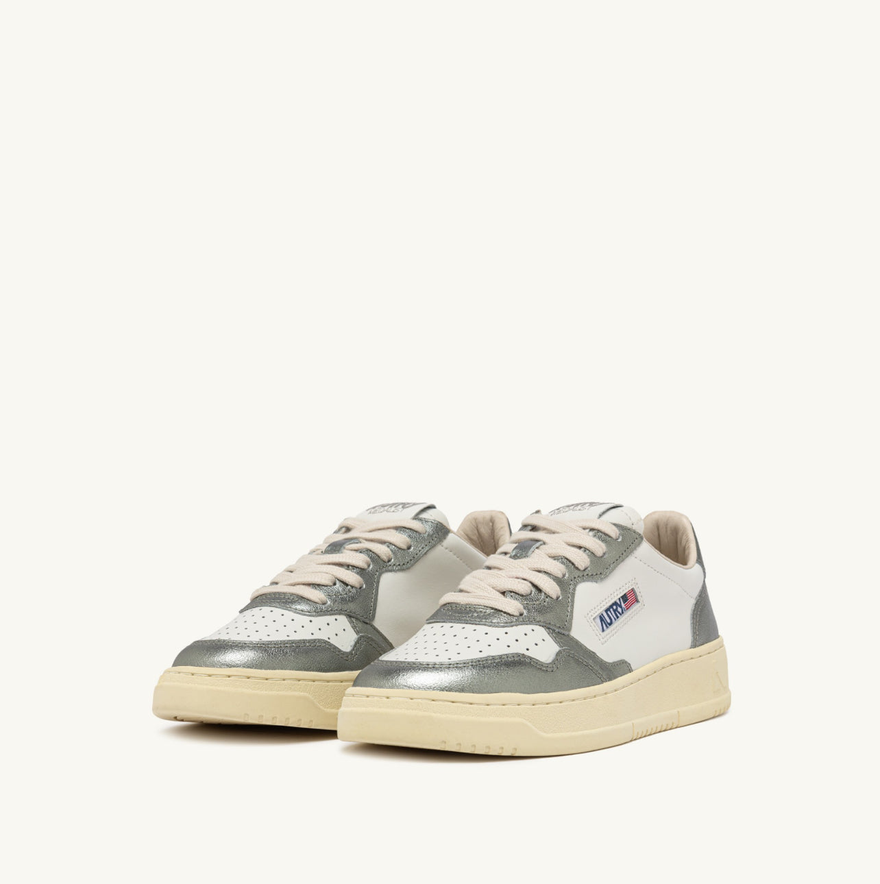UNISEX SNEAKERS MDLST BICOLOR AUS WEISSEM LEDER UND STAHLFARBENEM METALLIC-LEDER