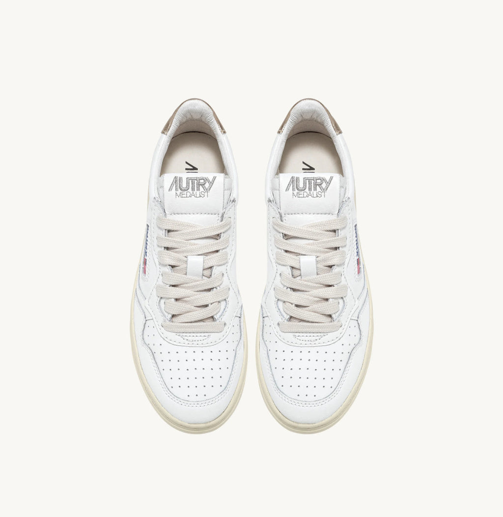 UNISEX SNEAKERS MDLST AUS LEDER IN WEISS UND GOLD METALLIC