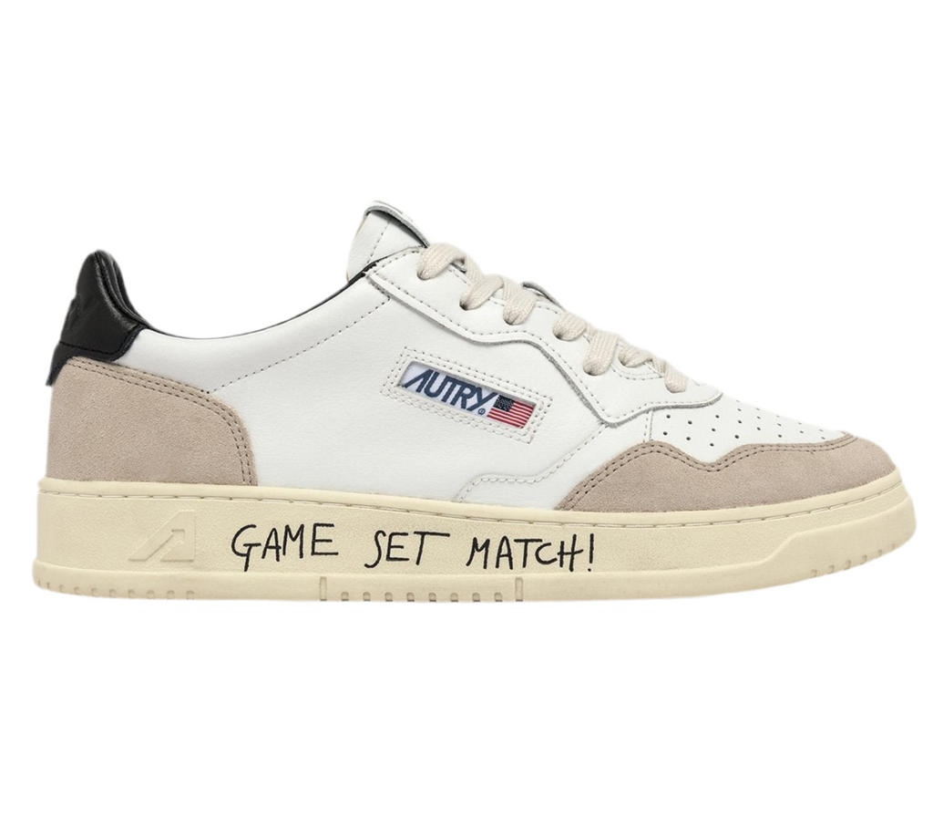 UNISEX SNEAKERS MEDALIST LOW AUS SCHWARZES UND WEISSES LEDER UND WILDLEDER MIT SCHRIFTZUG