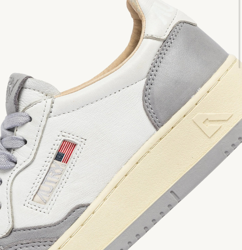 UNISEX SNEAKERS MDLST AUS LEDER IN WEISS UND VAPOR