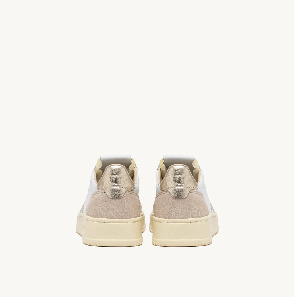 UNISEX SNEAKERS MDLST AUS LEDER UND WILDLEDER IN WEISS UND GOLD