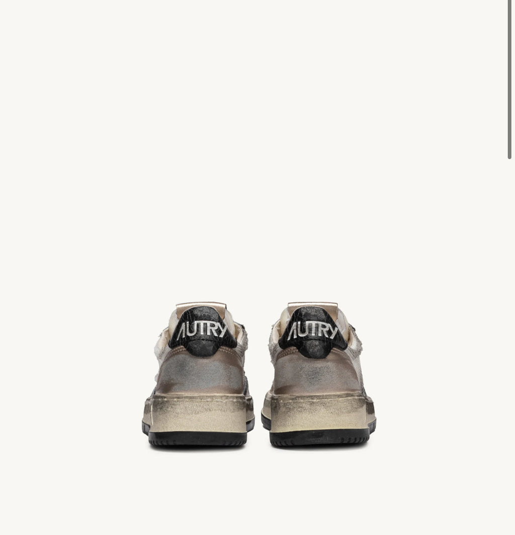 UNISEX SNEAKERS SUPER VINTAGE LOW AUS WEISSEM MESH, GOLDFARBENEM WILDLEDER UND SCHWARZEM LEDER