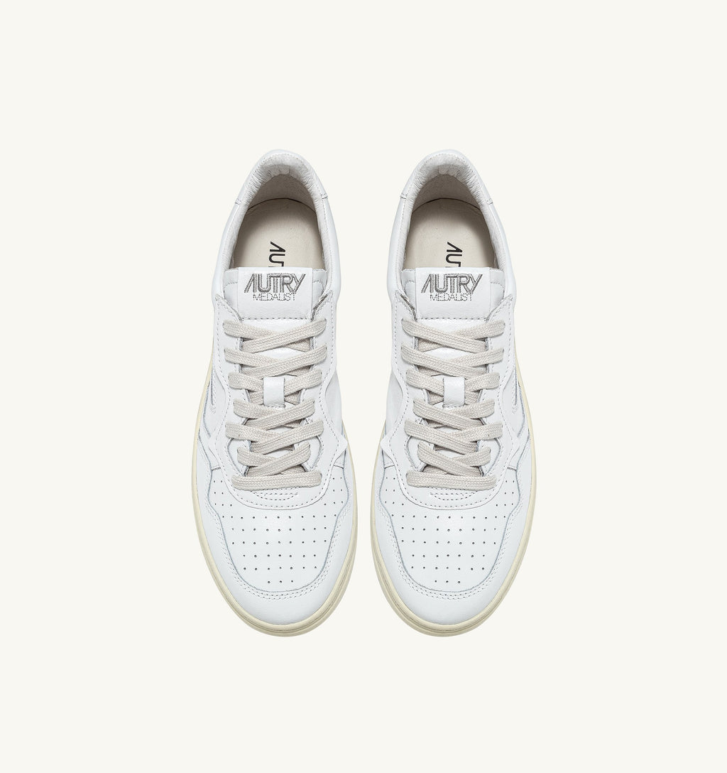 UNISEX SNEAKERS MDLST LOW AUS WEISSEM LEDER